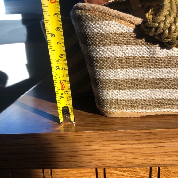 ARDENE | Free w/purchase | Platform Sandals | Striped | Size 6/36 - Picture 7 of 8